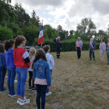 Commémoration du 18 juin avec les enfants de l'école